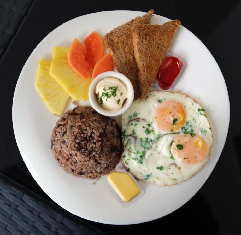 Pacific Suites Boutique Hotel And Bistro Jacó Kültér fotó
